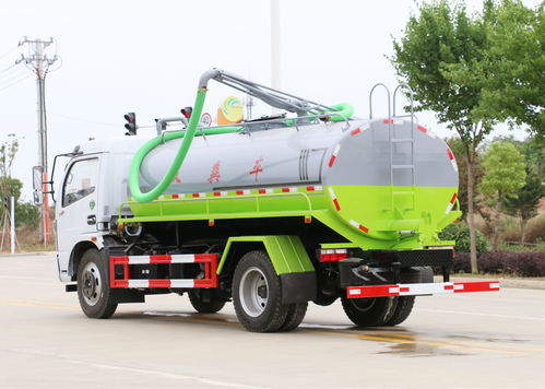 8方吸糞車 高效環(huán)衛(wèi)作業(yè)的得力助手